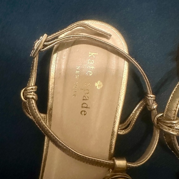 Kate Spade 3 Rhinestone, Gold, Flat Sandals. Leather, Made in Italy. Rare find. - Picture 4 of 9